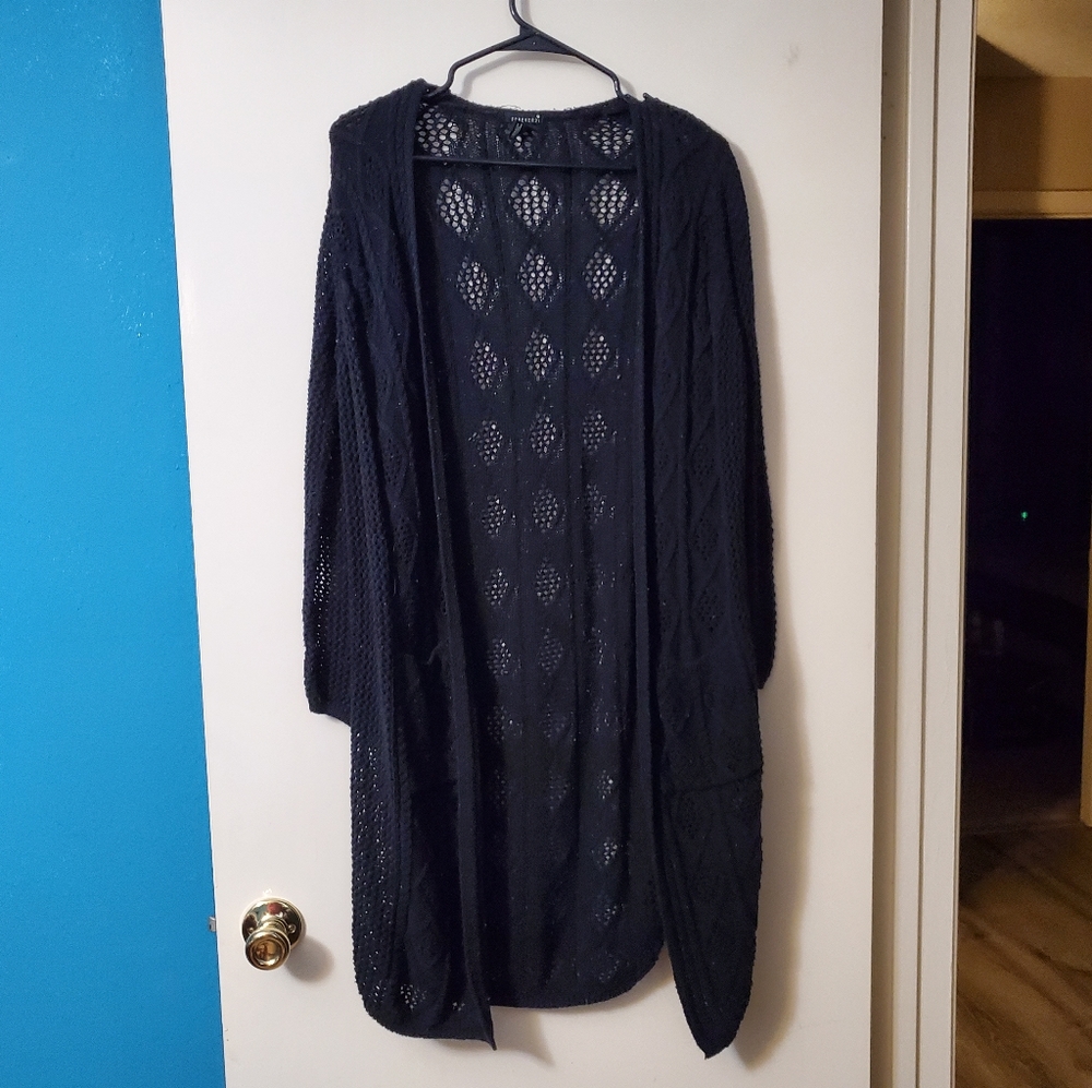 Forever 21 knit sweater with pockets black size M